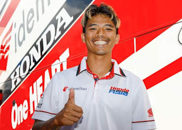 Daumen hoch für die MotoGP von Somkiat Chantra