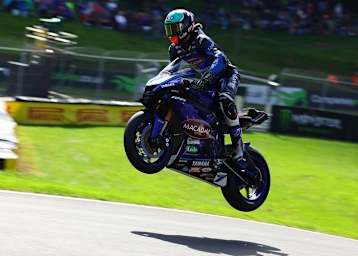 Tom Toparis flog zuletzt in der BSB über die Piste