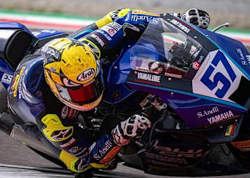 Aldi Mahendra fährt in der Supersport-WM 2025 eine solide Rookie-Saison