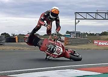 Ab geht die Post bei Melvin van der Voort