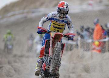 Jeremy van Horebeek stürzte beim Sandrennen von Le Touquet schwer