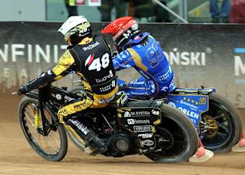 Bartosz Zmarzlik (Rot) gegen Szymon Wozniak