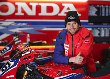 Auch drei Stürze konnten Jake Dixon die gute Laune nicht verderben