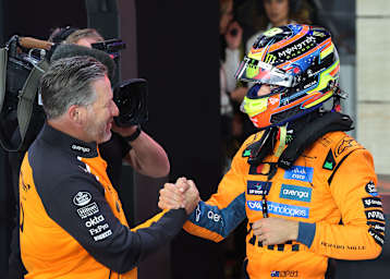 McLaren-CEO Zak Brown und Oscar Piastri