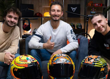 Manuel Poggiali (mitte) mit Andrea Migno (rechts) und Filippo Carloni.