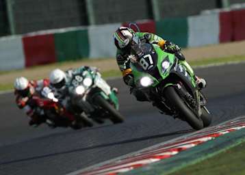 Leon Haslam brachte Kawasaki auf Platz 2 nach vorne