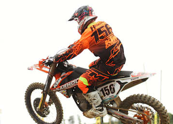 Angus Heidecke hat sich den Oberarm gebrochen