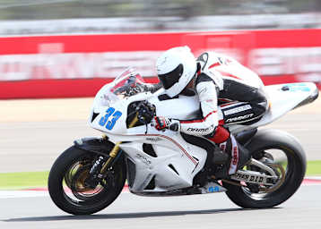 Yves Polzer muss auch in Frankreich aussetzen