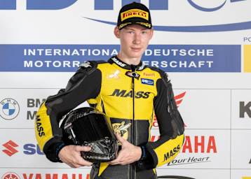 Der 18-jährige Max Zachmann startet 2021 erneut in der IDM Supersport 300