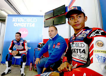 Zulfahmi Khairuddin in der Ongetta-Box, hinten Masbou
