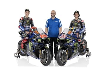 Massimo Bartolini zwischen Fabio Quartararo und Alex Rins