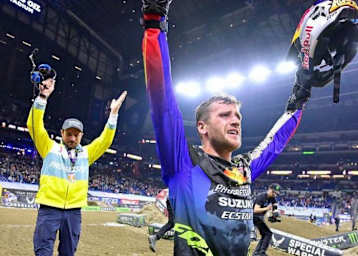 Ken Roczen wurde nach seinem Sieg von Emotionen überwältigt