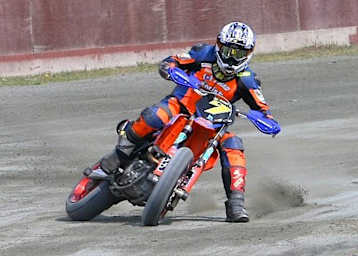 Kevin Würterle musste auf der Langbahn in Mühldorf Lehrgeld bezahlen