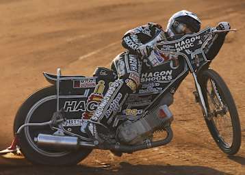 Edward Kennett kam mit einem blauen Auge davon