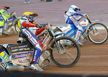 Bjarne Pedersen (gelb) fuhr viele Jahre Grand Prix