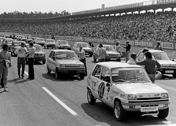 Die erste Startaufstellung: Grohs (44) und Schütz in Reihe 1