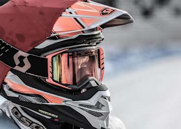 Nikita Bogdanov fährt überragend