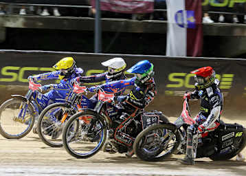 Start zum Finale: Brady Kurtz gewann von Blau