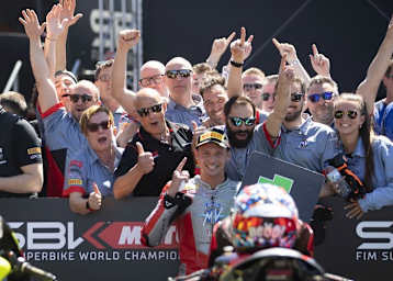 Bo Bendsneyder und sein MV Agusta-Team jubelten über den Sieg im zweiten Supersport-Lauf