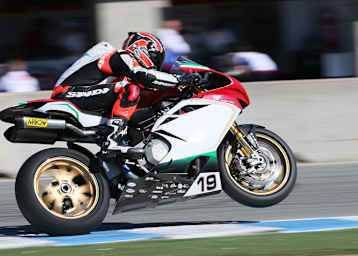 Leon Camier zeigte, was in der MV Agusta F4RR steckt