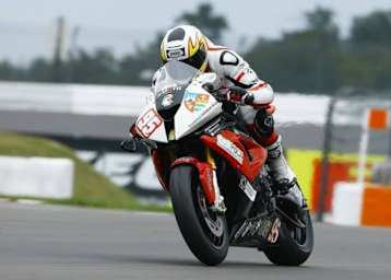 Der ehemalige 125er-GP-Fahrer Robert Muresan unterschrieb bei H-Moto BMW