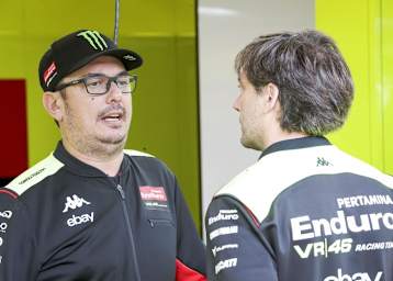 VR46-Teamdirektor Alessio Salucci mit Teamanager Pablo Nieto