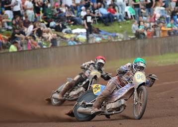 Dimitri Bergé (vorne) zeigte in Herxheim beeindruckenden Speed