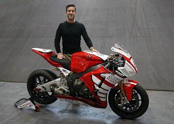 Simon Andrews präsentiert seine RAF Reserves Honda