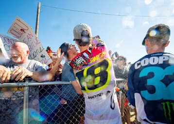 Jett Lawrence gewann in Hangtown die Meisterschaft