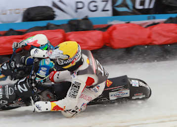 Franky Zorn (gelb) gegen Luca Bauer