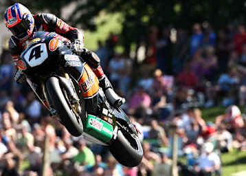 Josh Brookes fliegt zum Sieg in Cadwell Park