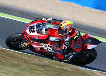 Javier Fores testet drei Tage lang 2015er-Material