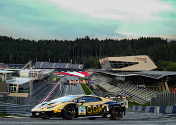 Der goldfarbene Lamborghini von Andrea Caldarelli