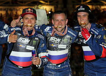 Für Emil Sayfutdinov (li.) und Artem Laguta (Mitte) gibt es noch eine Chance