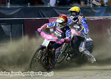 Für Grigorij Laguta (li.) und Leon Madsen geht es um Medaillen