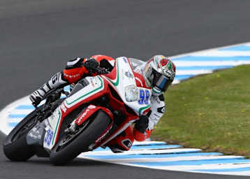 PJ Jacobsen kommt mit der MV Agusta F3 blendend zurecht