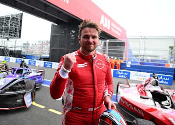 WM-Leader Oliver Rowland entschied den zweiten ePrix im Big-Sight-Ausstellungszentrum für sich