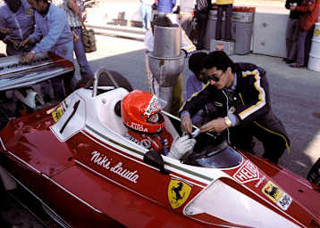 Niki Lauda im Ferrari 312T2 von 1976
