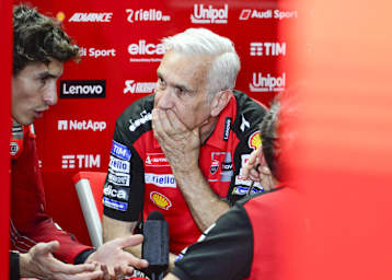 Ducati-Teammanager Davide Tardozzi (re.) mit Marc Marquez