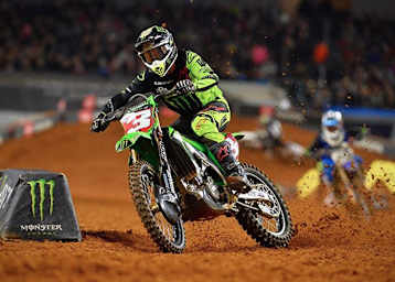 Eli Tomac gewinnt das 'triple crown' Event in Arlington