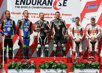 Adolf Hänni (3.v.l.): Es ist vollbracht!