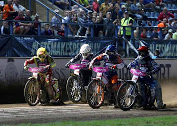 Das Finale gewann Leon Madsen (re.) vom Start weg