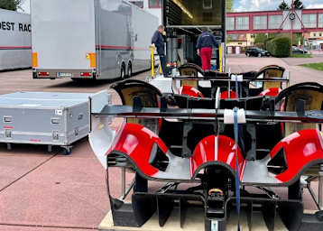 Die Heckverkleidung des Glickenhaus 007 LMH im Hof von Joest Racing