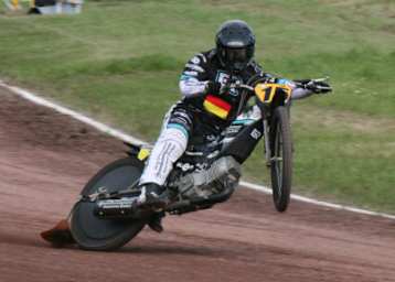 Erik Riss begeisterte die Fans mit zahlreichen Wheelies