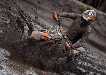 René Hofer: Schwierige Verhältnisse in Hawkstone