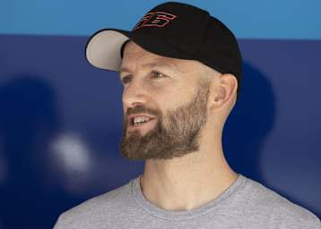 Tom Sykes hat schmerzhafte Wochen vor sich