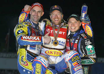 Jason Crump (Mitte) mit Tomasz Gollob (li.) und Emil Sayfutdinov