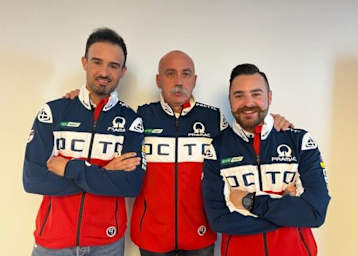 Xavi Forés (links) und Kevin Manfredi (rechts) im MotoE-Weltcup 2022