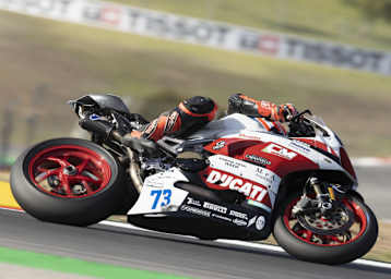 Mit der Ducati Panigale V2 tat sich CM Racing schwer – hier Max Kofler