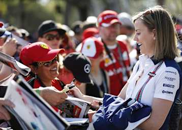 Mehr Publicity und neue Sponsoren: Das verspricht sich Bernie Ecclestone von Formel-1-Pilotinnen wie Susie Wolff